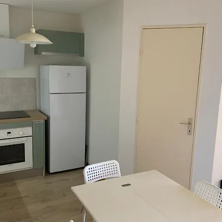 Apartman With Sea View *