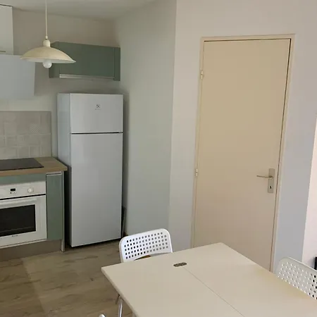 Apartman With Sea View *